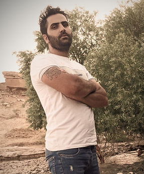 افشین آشام