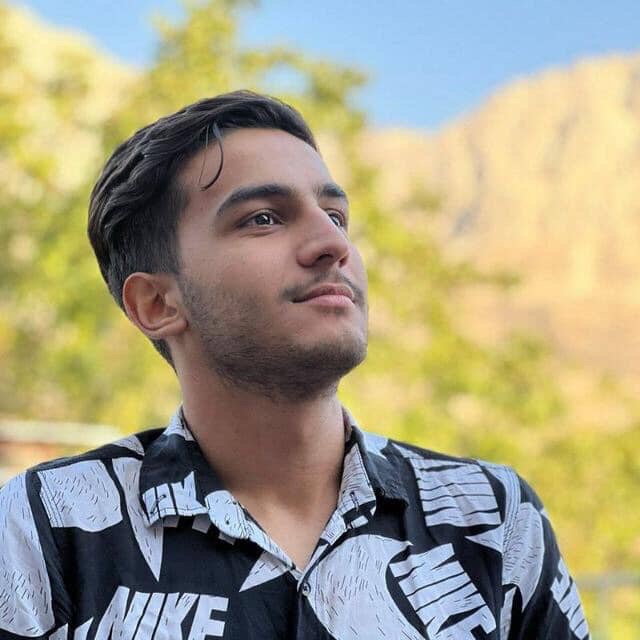 پارسا رحمتی