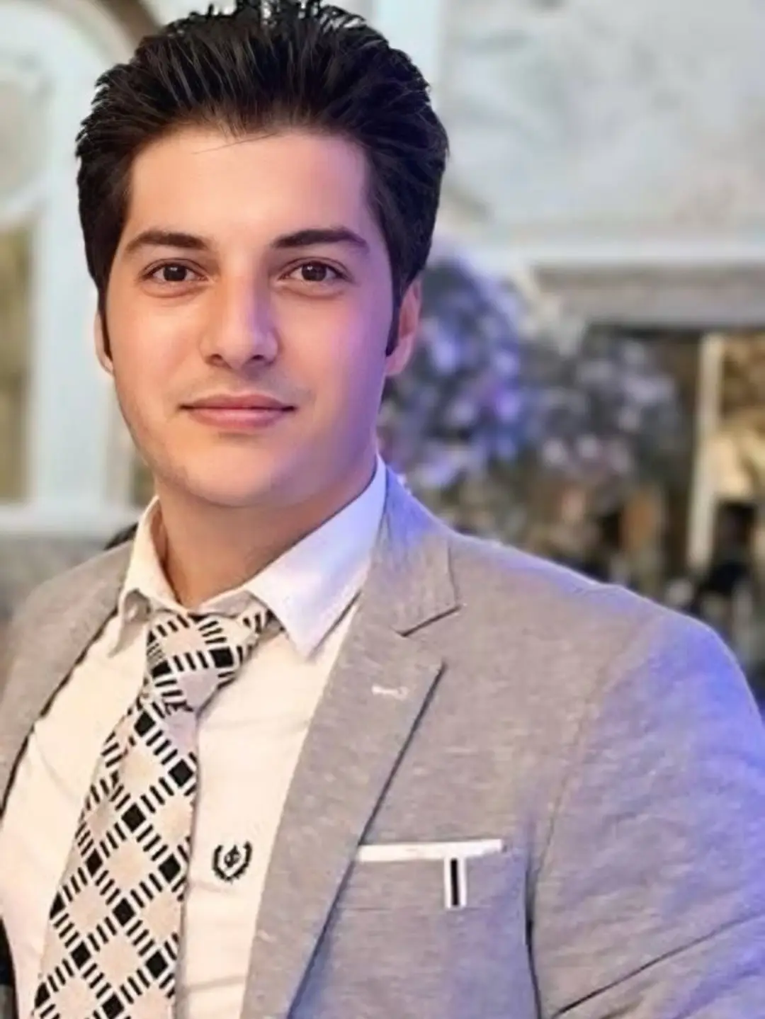 امیر بیاتی