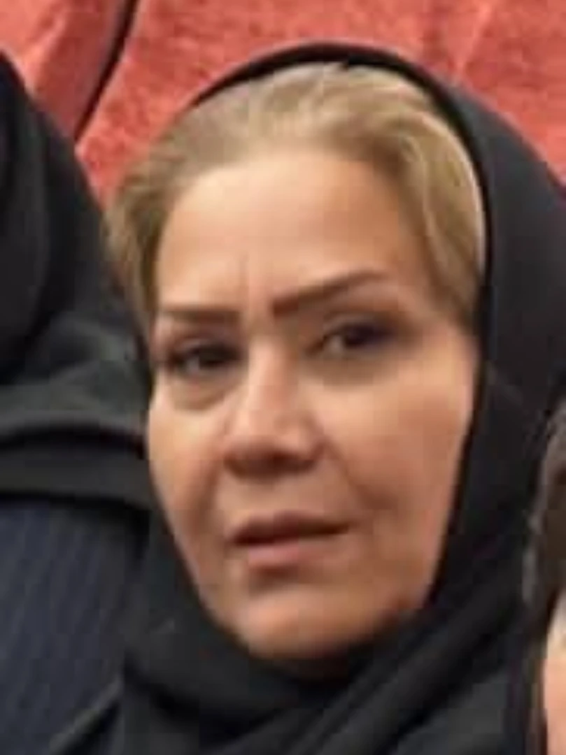 زهرا فولادی